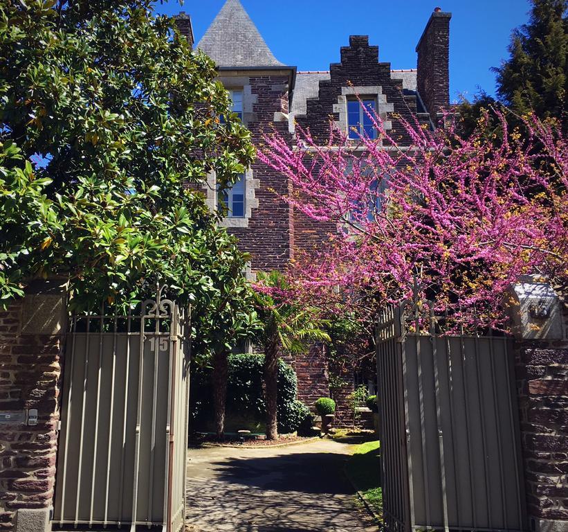 Bed and Breakfast Castel Jolly Rennes Esterno foto